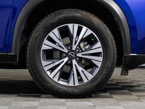 Used 2023 Nissan Rogue SV w/ SV Premium B Package image 42