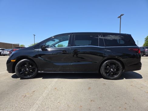 Certified 2023 Honda Odyssey Sport image 17