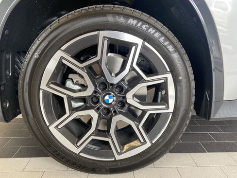 Used 2025 BMW X1 xDrive28i w/ Technology Package image 12