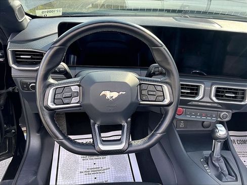 Used 2025 Ford Mustang Premium RWD image 17