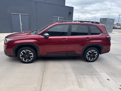 Used 2025 Subaru Forester Premium w/ Convenience Package #1