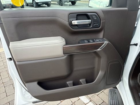 Certified 2022 GMC Sierra 1500 SLT w/ SLT Premium Package image 16