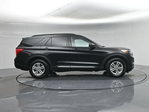 Used 2024 Ford Explorer XLT RWD image 21
