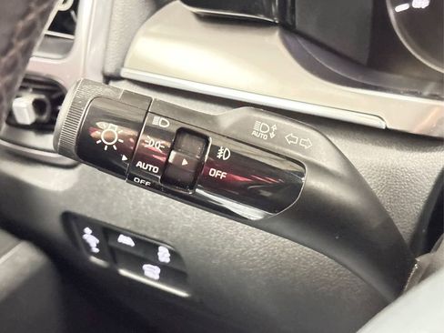 Certified 2023 Kia Sorento EX image 24