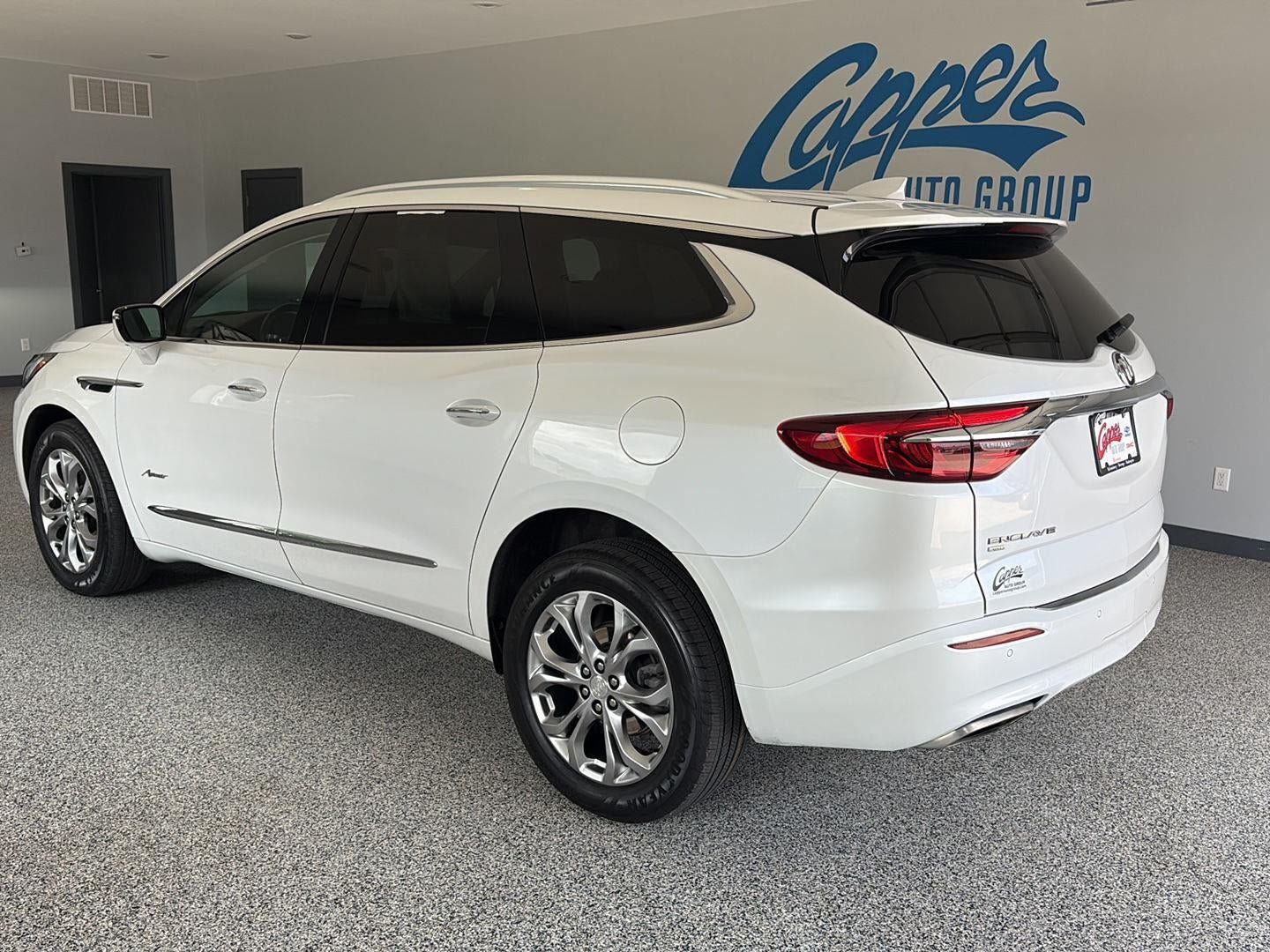 Used 2021 Buick Enclave Avenir w/ Avenir Technology Package AWD/4WD image 2