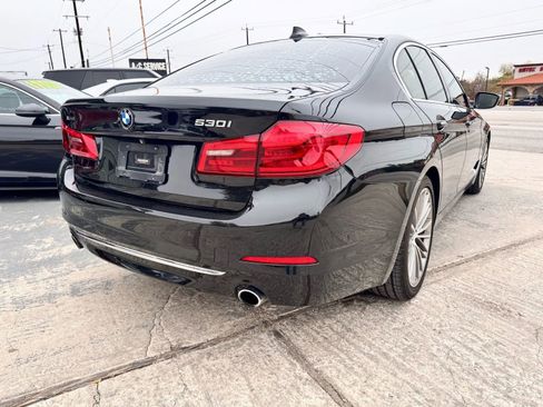 Used 2017 BMW 530i xDrive 530i xDrive Sedan 4D image 4