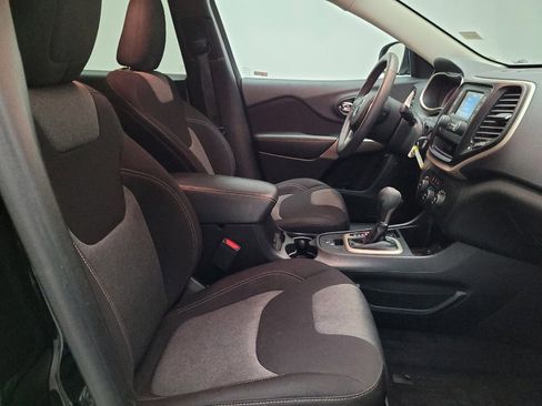 Used 2018 Jeep Cherokee Latitude image 21