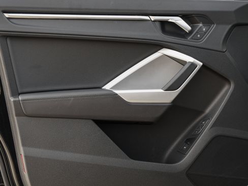 Certified 2025 Audi Q3 2.0T Premium w/ Convenience Package image 21