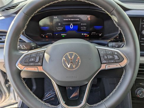 Used 2023 Volkswagen Taos SE image 29