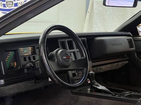 Used 1986 Chevrolet Corvette Convertible image 25