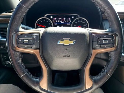 Used 2021 Chevrolet Suburban High Country AWD/4WD image 19
