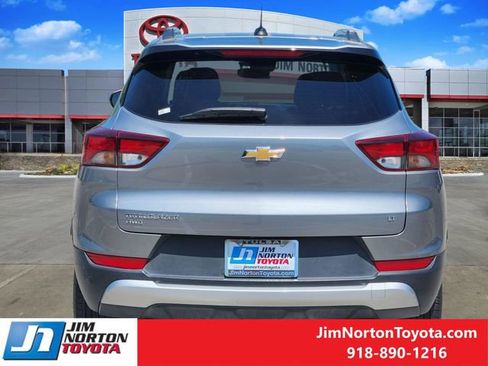 Used 2025 Chevrolet TrailBlazer LT AWD/4WD image 7