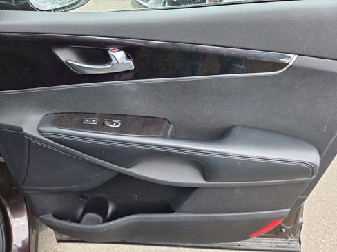 Used 2017 Kia Sorento EX image 14