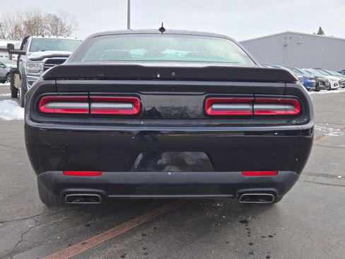 Used 2023 Dodge Challenger R/T w/ Blacktop Package image 9