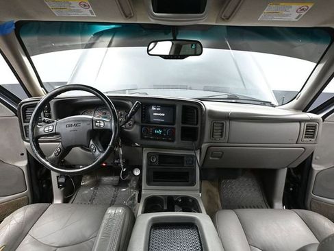 Used 2004 GMC Sierra 2500 SLT w/ Heavy-Duty Power Package image 23