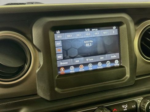 Used 2021 Jeep Wrangler Unlimited Sport AWD/4WD image 18