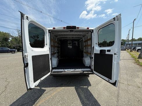 Used 2025 RAM ProMaster 2500 w/ U-Haul Equipment Group FWD image 25