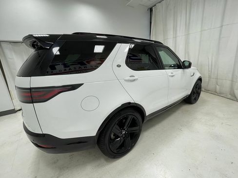 Used 2022 Land Rover Discovery HSE R-Dynamic AWD/4WD image 4