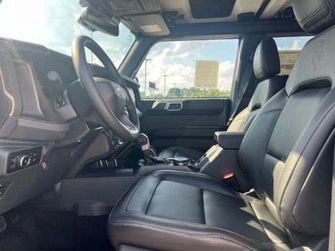 New 2025 Ford Bronco Badlands image 4