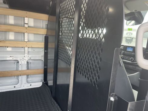 Used 2024 Ford Transit 250 Low Roof AWD w/ Exterior Upgrade Package image 18