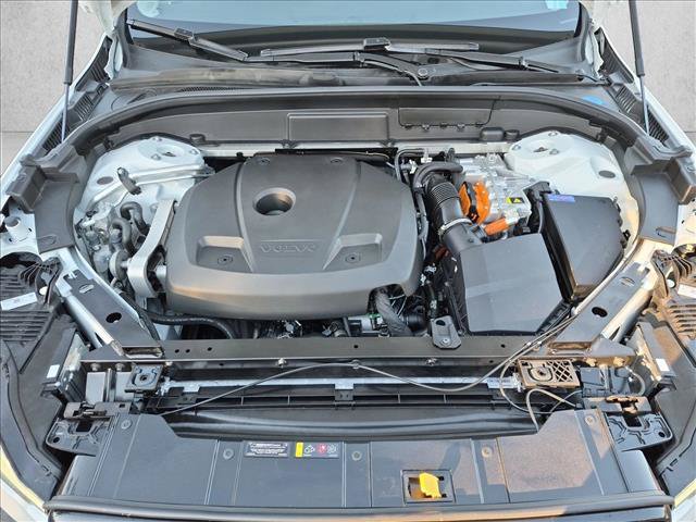 Used 2025 Volvo XC60 T8 Plus w/ Protection Package Premier AWD/4WD image 25