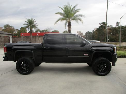 Used 2017 GMC Sierra 1500 SLT image 1