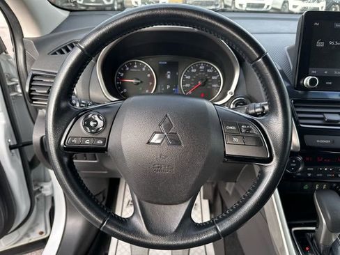 Used 2022 Mitsubishi Eclipse Cross SE image 12