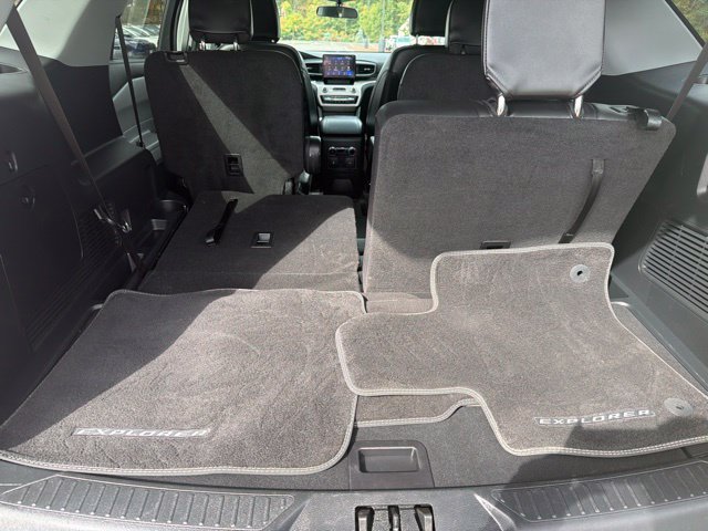 Used 2024 Ford Explorer XLT w/ Equipment Group 202A AWD/4WD image 10
