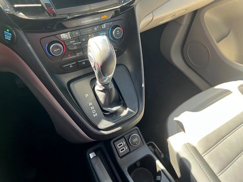 Used 2019 Ford Transit Connect Titanium w/ Titanium Premium Package image 43