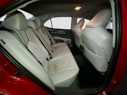Used 2022 Toyota Camry SE image 35