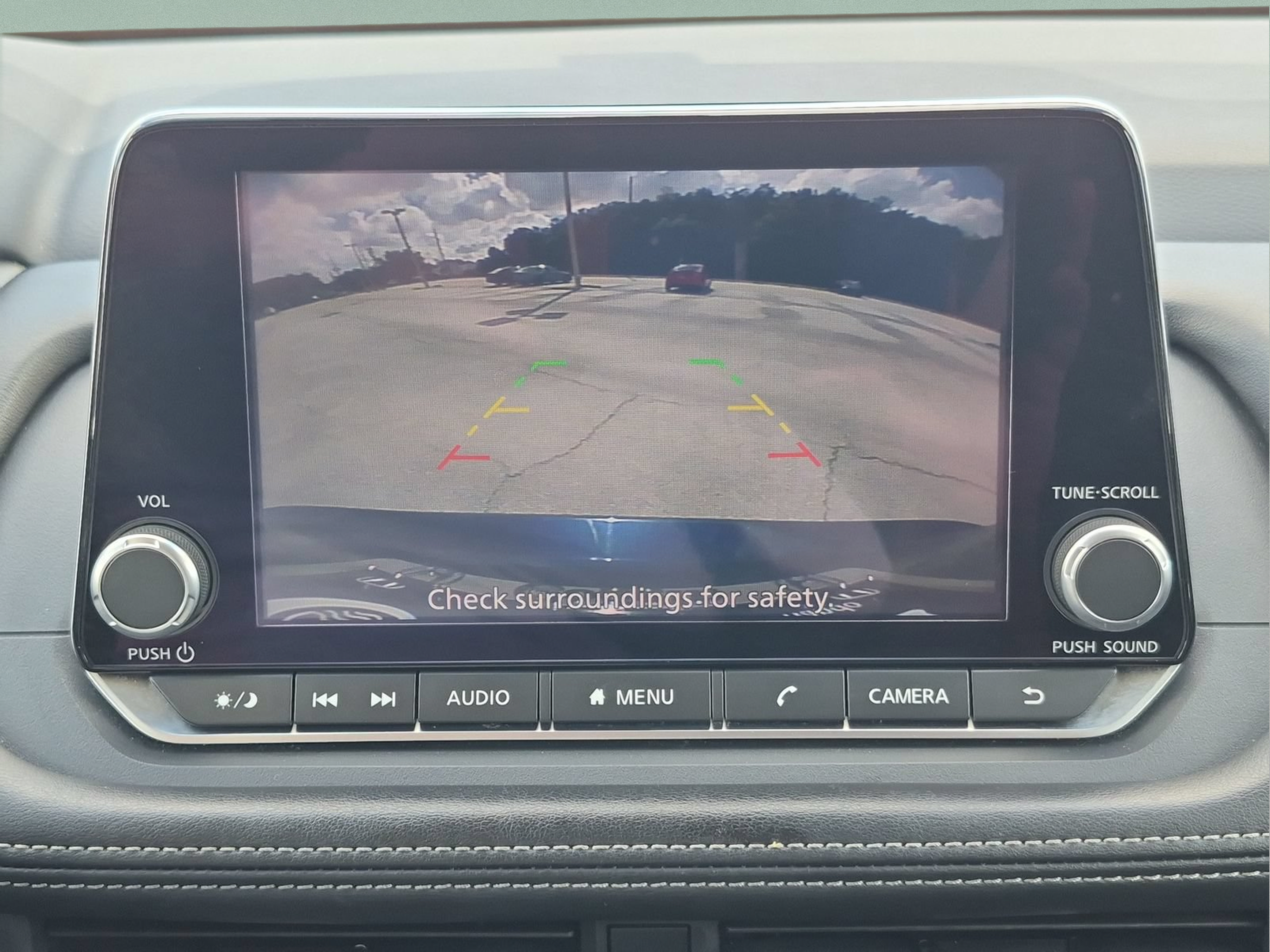 Used 2024 Nissan Rogue SV FWD image 25
