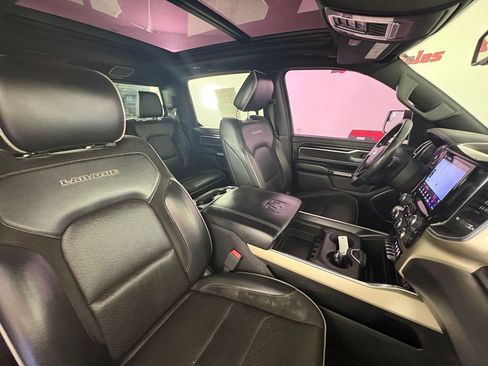 Used 2019 RAM 1500 Laramie w/ Sport Appearance Package AWD/4WD image 38