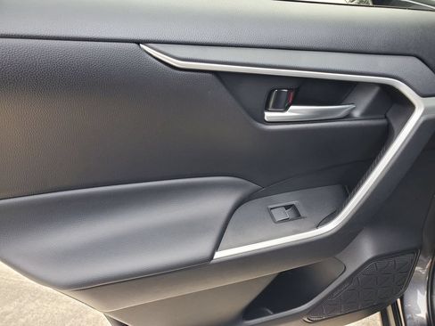 Used 2025 Toyota RAV4 XLE w/ Convenience Package FWD image 14