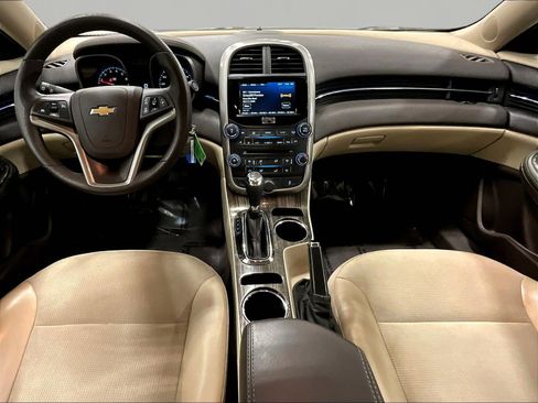 Used 2016 Chevrolet Malibu LT FWD image 7