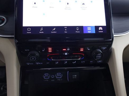 Used 2021 Jeep Grand Cherokee L Limited AWD/4WD image 60