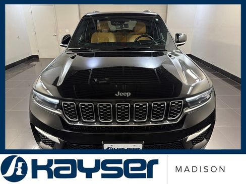 Used 2023 Jeep Grand Cherokee Summit w/ Adv Protech Group IV AWD/4WD image 2