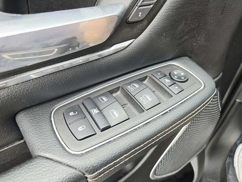 Used 2023 RAM 1500 Laramie AWD/4WD image 40