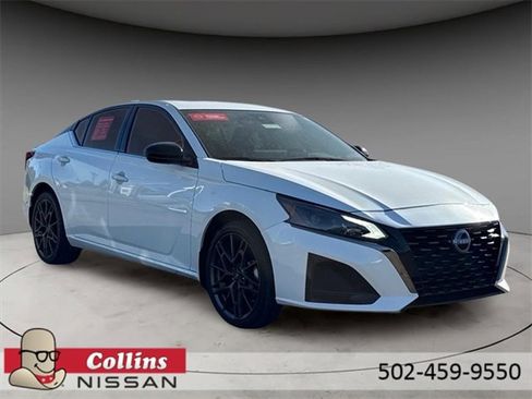 Certified 2025 Nissan Altima 2.5 SR w/ SR Premium Package image 14