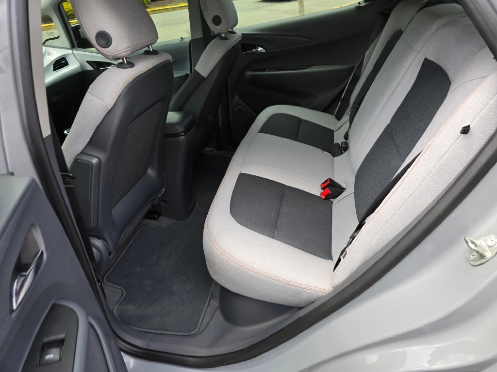 Used 2020 Chevrolet Bolt LT FWD image 18