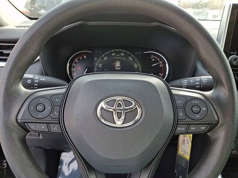Used 2023 Toyota RAV4 LE image 20