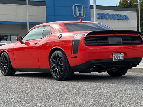 Used 2016 Dodge Challenger R/T Scat Pack image 3