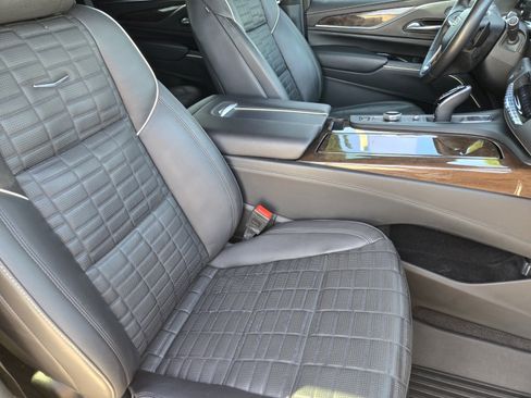 Used 2023 Cadillac Escalade Sport Platinum w/ LPO, Floor Liner Package AWD/4WD image 20