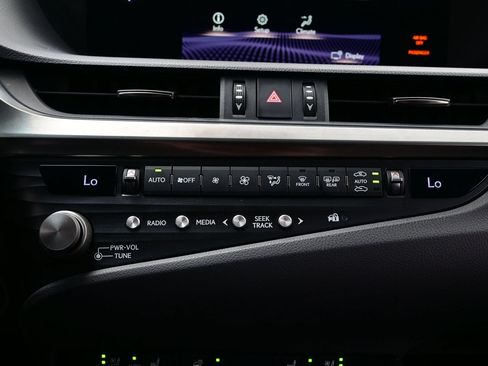Used 2021 Lexus ES 250 F Sport w/ Accessory Package 2 AWD/4WD image 24
