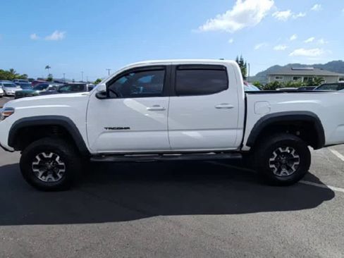 Used 2017 Toyota Tacoma TRD Off-Road image 5