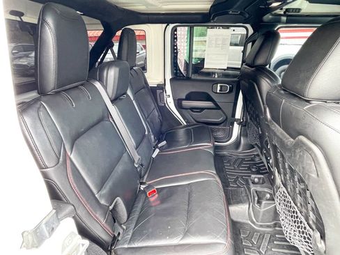 Used 2018 Jeep Wrangler Unlimited Rubicon w/ Dual Top Group image 13