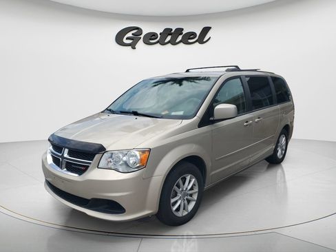 Used 2016 Dodge Grand Caravan SXT w/ Rear Park Assist Package FWD image 1