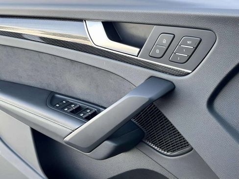 Used 2022 Audi SQ5 Premium Plus w/ Premium Plus Package image 31
