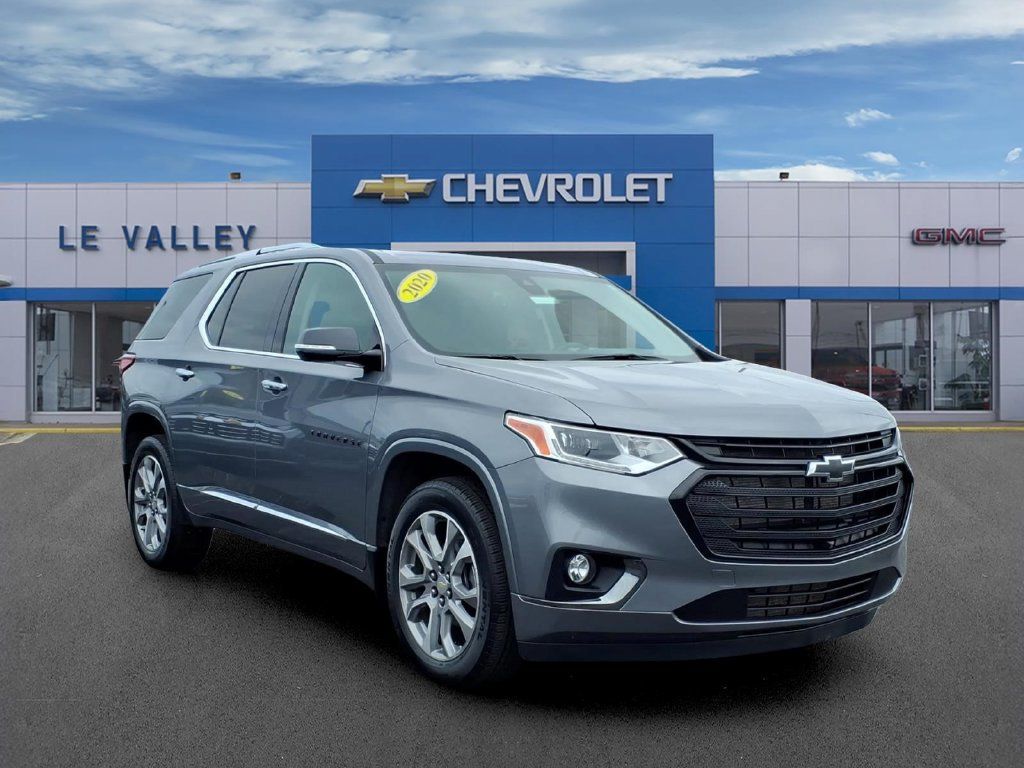 Used 2020 Chevrolet Traverse Premier w/ LPO, Blackout Package FWD image 1