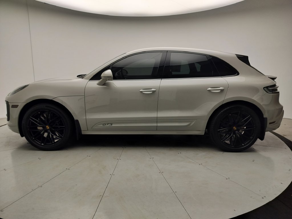 Used 2023 Porsche Macan GTS AWD/4WD image 2