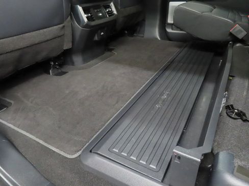 Used 2025 Ford F250 Platinum image 74